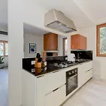 Maison Sabina Con Splendida Vista Ed Idromassaggio Villa Brenzone