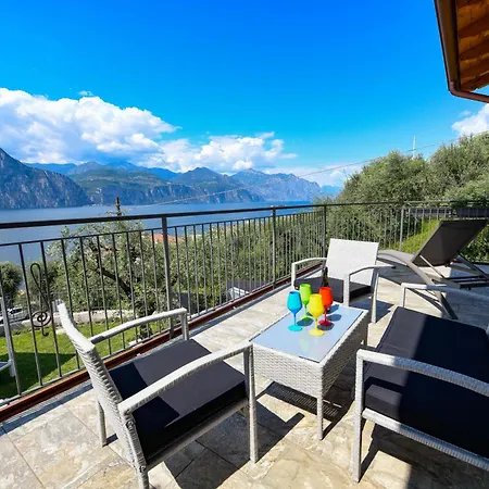 Villa Maison Sabina Con Splendida Vista Ed Idromassaggio Brenzone sul Garda