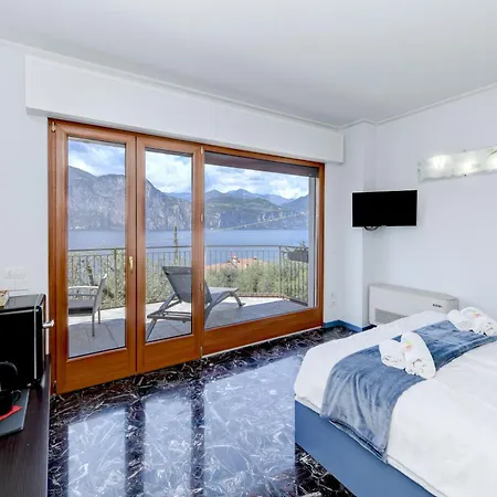 Maison Sabina Con Splendida Vista Ed Idromassaggio Brenzone sul Garda