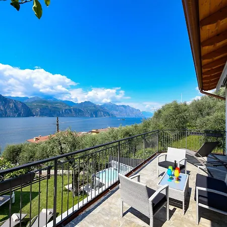 Maison Sabina Con Splendida Vista Ed Idromassaggio * Brenzone sul Garda