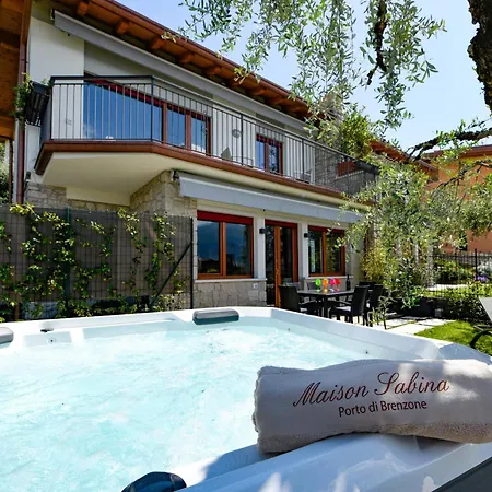 Maison Sabina Con Splendida Vista Ed Idromassaggio וילה
